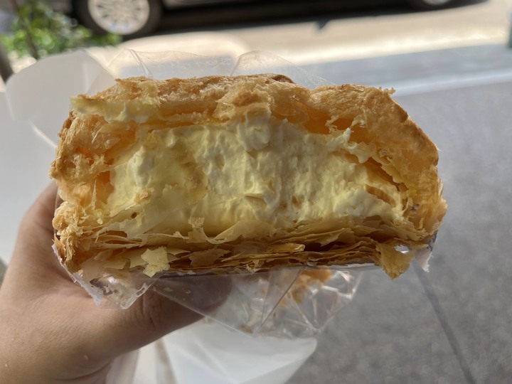 [食記] 米琪淋乳凍蛋糕，台灣新北萬里，外皮香酥內餡滿滿的大泡芙！