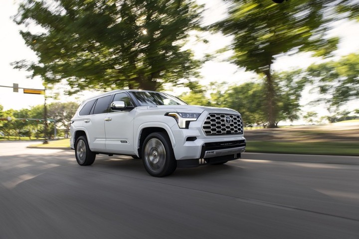 Toyota的內建語音助理 原來有很硬的後台！