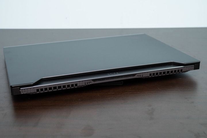 平價入門優選，ASUS TUF Gaming DASH F15 FX517ZC 電競筆電開箱測試