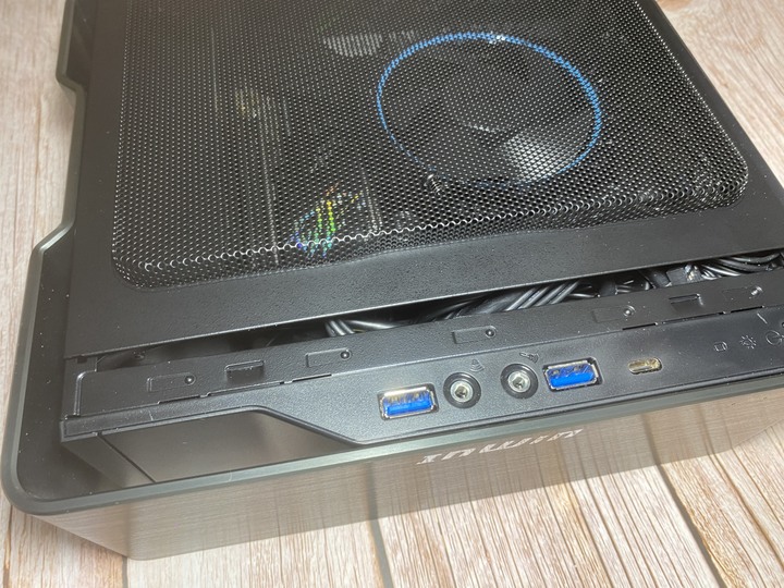 InWin Chopin Max 迷你ITX機殼 顏值內涵兼備 :打造客廳精緻輕巧視聽系統的好選擇