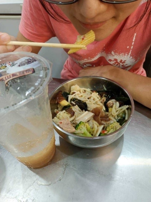 鹹東鹹西鹹水雞