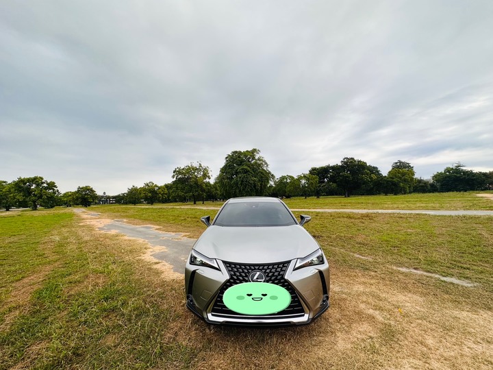 點我看大圖 Lexus UX250h 2023式 領車分享