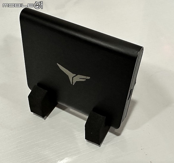 潘朵拉的觸控寶盒? T-FORCE TREASURE TOUCH RGB SSD 開箱