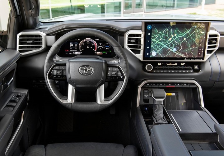 Toyota的內建語音助理 原來有很硬的後台！