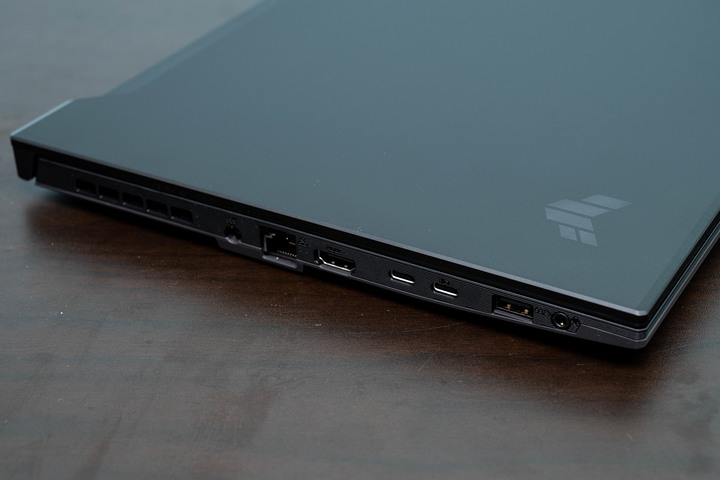 平價入門優選，ASUS TUF Gaming DASH F15 FX517ZC 電競筆電開箱測試