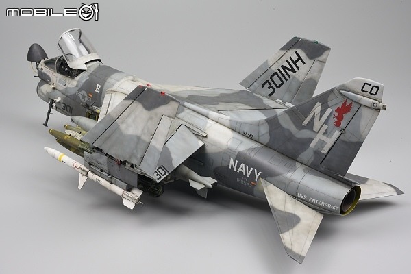 [模型製作記] 1/32 A-7E 戰鬥紅雞