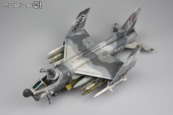 [模型製作記] 1/32 A-7E 戰鬥紅雞