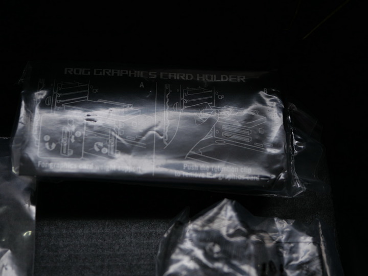 ROG STRIX 繼續升級 ROG STRIX Z790-E GAMING WIFI 開箱