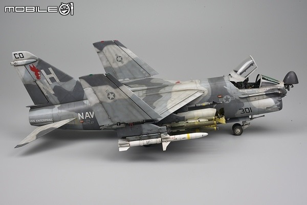 [模型製作記] 1/32 A-7E 戰鬥紅雞