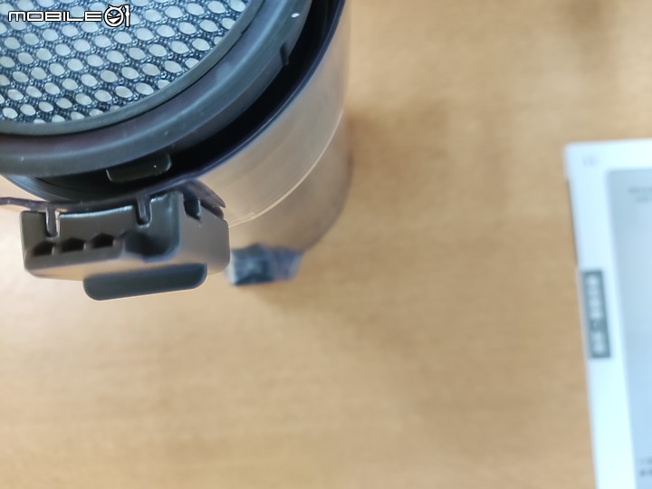 【 體驗分享 】Panasonic MC-A13G 羽量級無線吸塵器，極致輕巧天天打掃也不累！