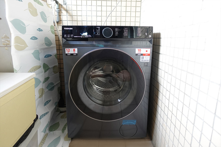 開箱|TOSHIBA東芝12KG洗脫烘變頻滾筒洗衣機TWD-BM130GF4TA聯網.超微奈米泡泡