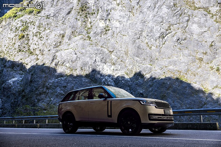 【國內新訊】再降2~4萬,Land Rover旗艦休旅Range Rover 597萬元起發表上市!