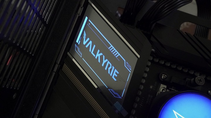 【開箱】武德充沛!BIOSTAR 映泰 X670E VALKYRIE 女武神旗艦開箱體驗