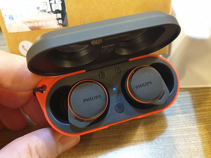 <<清澈閃耀>> Philips真無線藍牙運動耳機 TAA7507體驗心得分享<<磅礡震撼>>