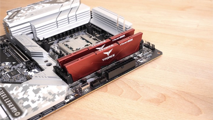 這款產品就是出給不需要 RGB 記憶體的一般使用者！十銓 T-FORCE Vulcan DDR5–5200 16G x2