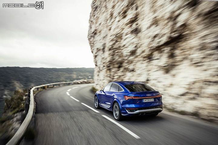 【海外新訊】Audi Q8 e-tron正式發表,e-tron車系換名再戰、最大續航提升至600公里!