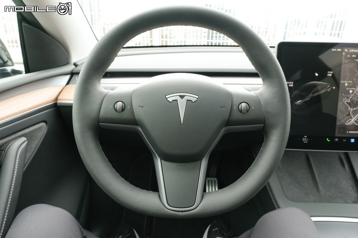 Tesla Model Y Performance 試駕|來看電動休旅新神車如何虜獲人心!