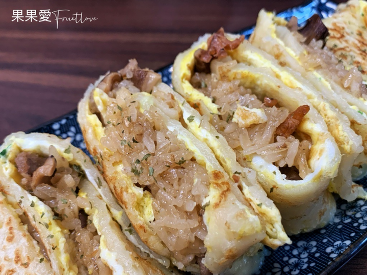 點我看大圖 台中美食-多種創新口味的粉漿蛋餅,獨家特製的蒜蓉醬,讓份量不小的蛋餅大大加分