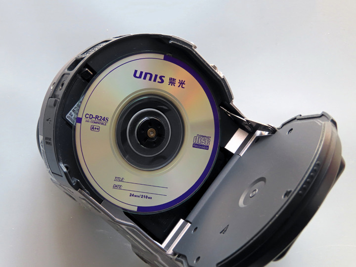 【懷舊分享】光碟式相機 - Sony Mavica CD400