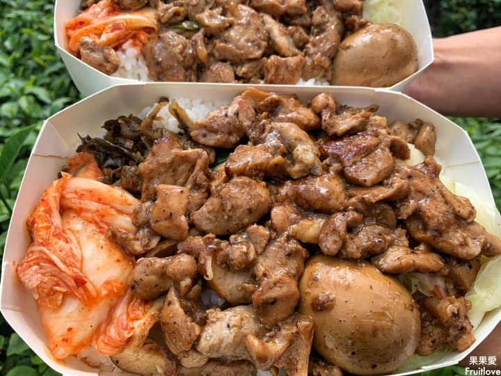 南投美食-烤肉飯，香氣十足，多層次的味蕾，真是色香味俱全