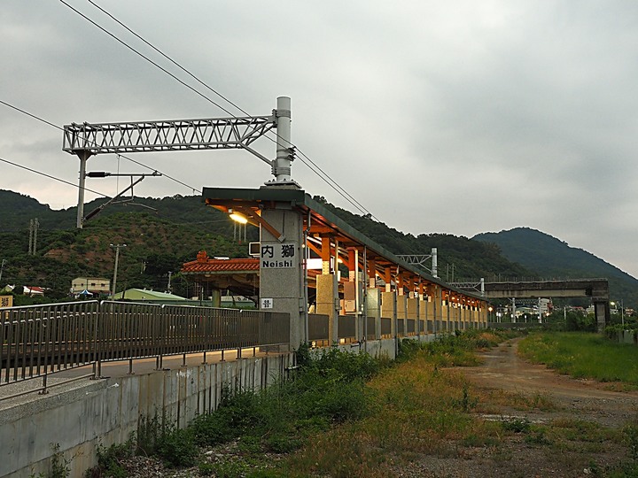 屏東境內火車站群 — 「鐵道旅行•幸福美好111」紀念章戳收集紀錄,附掛荒涼無人小站