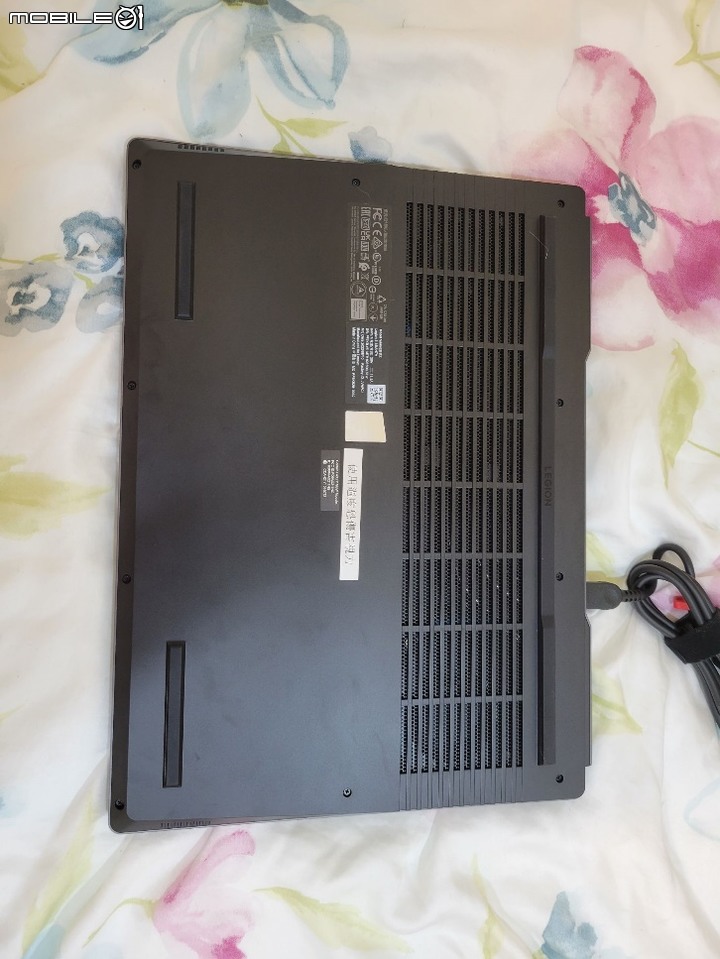 Lenovo Legion 5i開箱|商務外表,電競內在的效能怪獸