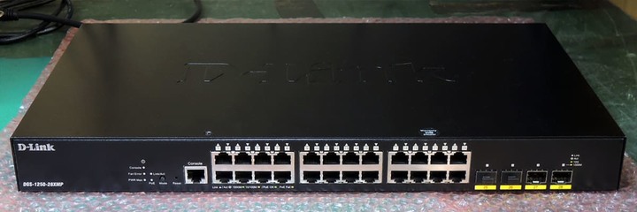 DGS-1250系列為新一代智慧型具備10G埠Gigabit網路交換器，擁有完善的安全性與管理功能，提供企業高速、安全與節省成本的網路方案