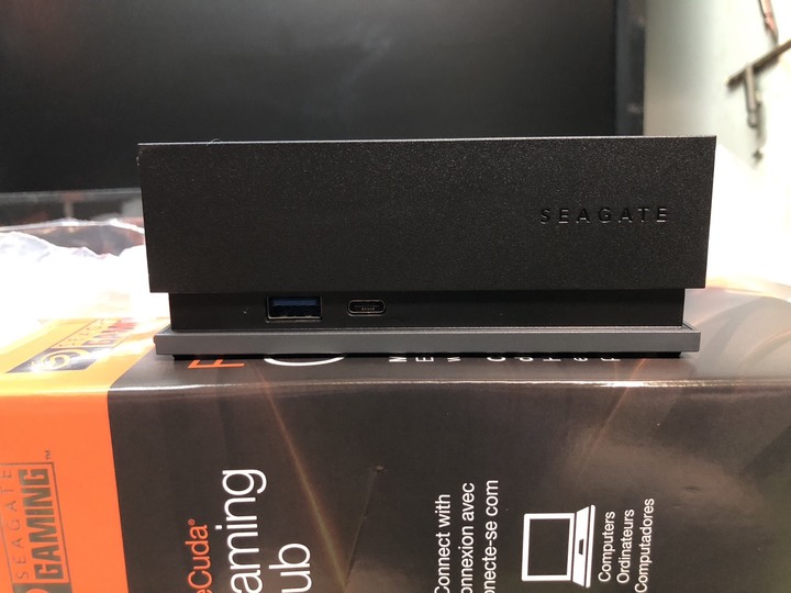 七彩備份盒 Seagate FireCuda Gaming Hub 8TB