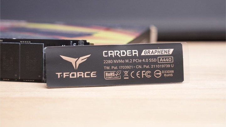 點我看大圖 散熱片買一送一?筆電桌機都適合的頂級 SSD!T-FORCE CARDEA A440 2T