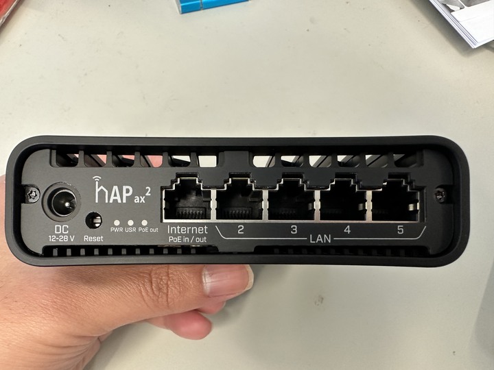 [開箱] Mikrotik hAP ax^2 簡單拆機