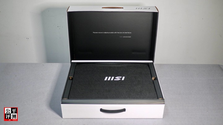 微星行動工作站CreatorPro X17評測上篇：重溫舊夢