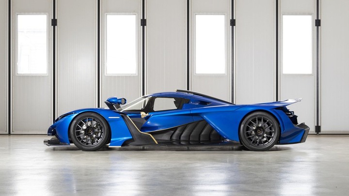 Nissan GT-R的動力、前F1車手調校 700匹捷克超跑Praga Bohema登場!