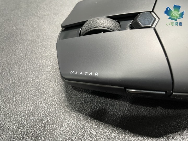 點我看大圖 【小宅開箱】海盜船迷你三角刃減重啦!Corsair Katar Elite Wireless無線三模電競滑鼠開箱