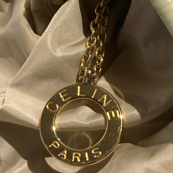 [ 詢問 ] [ CELINE ] 一個後背包 怎麼找都找不到它的來歷......