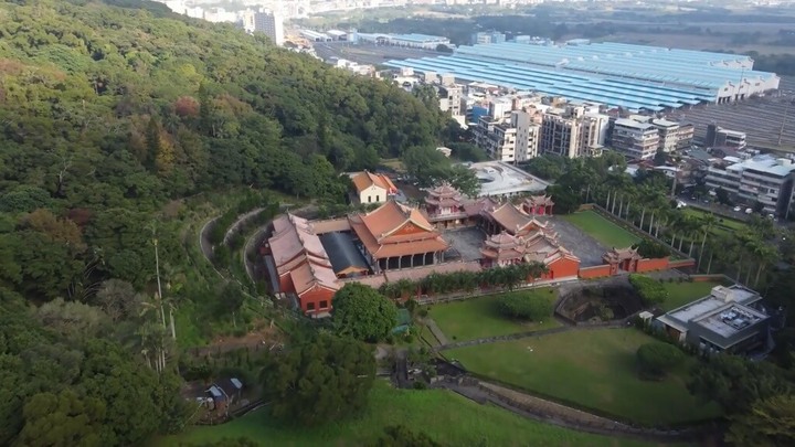 北投行天宮（忠義廟）介紹 - 行天三宮中供奉神祇最多的廟宇