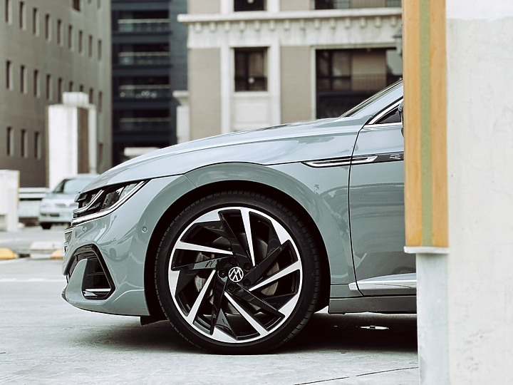 [開箱] 直上是對的 The Arteon Fastback 430