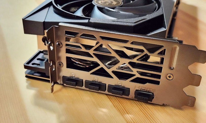 【心得】純開箱分享:MSI GeForce RTX 4080 16GB GAMING X TRIO