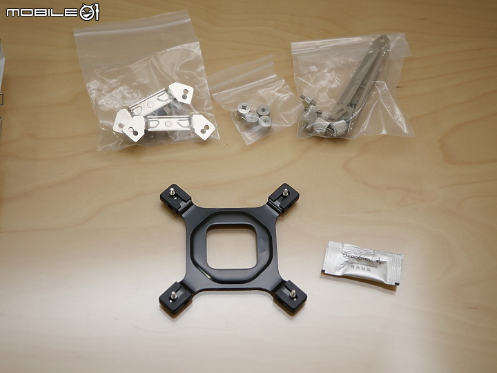 [空冷] 雙塔白色系 DEEPCOOL 九州風神 AG620 WH ARGB 開箱