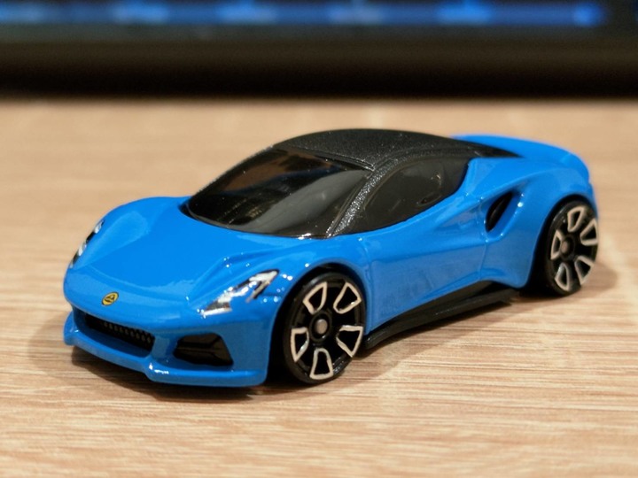 Lotus Emira 蓮花末代油車終於到港!第一手開箱目睹!