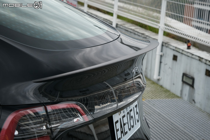 Tesla Model Y Performance 試駕|來看電動休旅新神車如何虜獲人心!