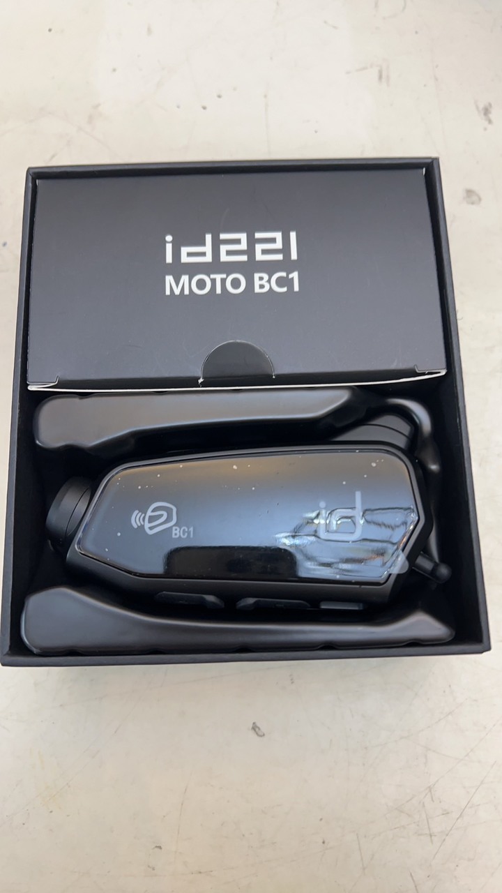 id221 moto bc1 藍芽耳機+行車紀錄器分享