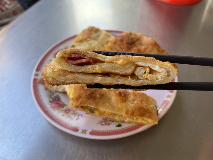 [食記] 泰安手工蛋餅，台灣基隆七堵，金黃香酥脆而有彈性手工蛋餅