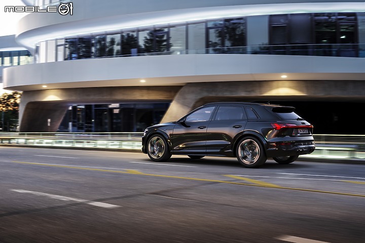 【海外新訊】Audi Q8 e-tron正式發表,e-tron車系換名再戰、最大續航提升至600公里!