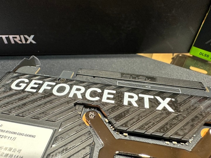 ASUS ROG Strix GeForce RTX™ 4090 OC 超頻版 16GB GDDR6X輕度開箱;卡皇中的卡皇