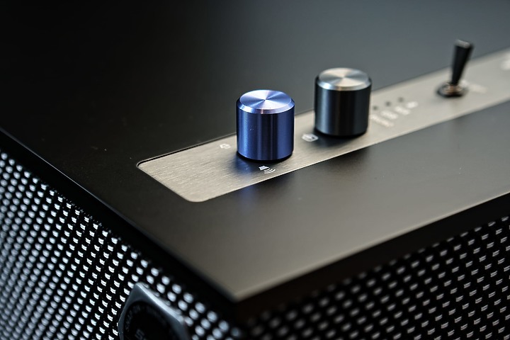 高顏質復古美人， Klipsch The Three II SNAP-ON 藍牙喇叭，小冠頭的不專業開箱