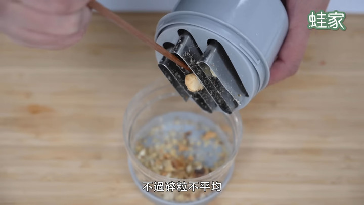 【分享】以為是爆雷產品,其實超好用!蔥絲刀、垃圾袋架、擠牙膏器,CP值超高買到賺到