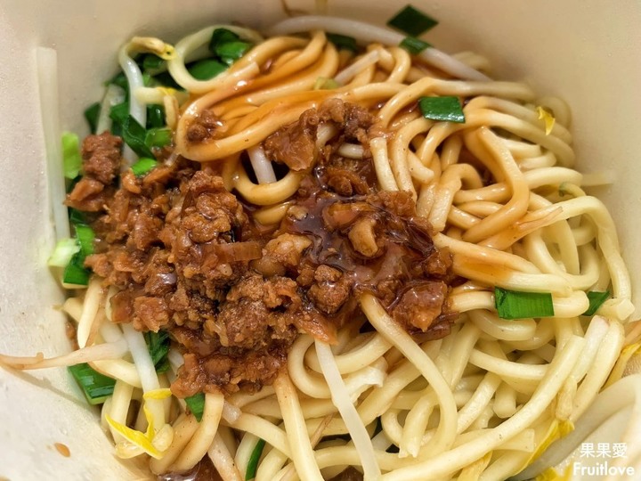 點我看大圖 南投美食-從早餐到凌晨,隨時都可以吃到蚵嗲、魷魚嗲