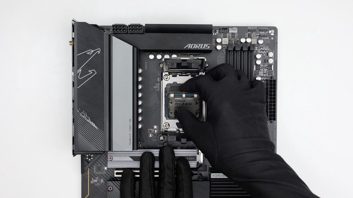 萬元內的 X670 AORUS，GIGABYTE X670 AORUS ELITE AX