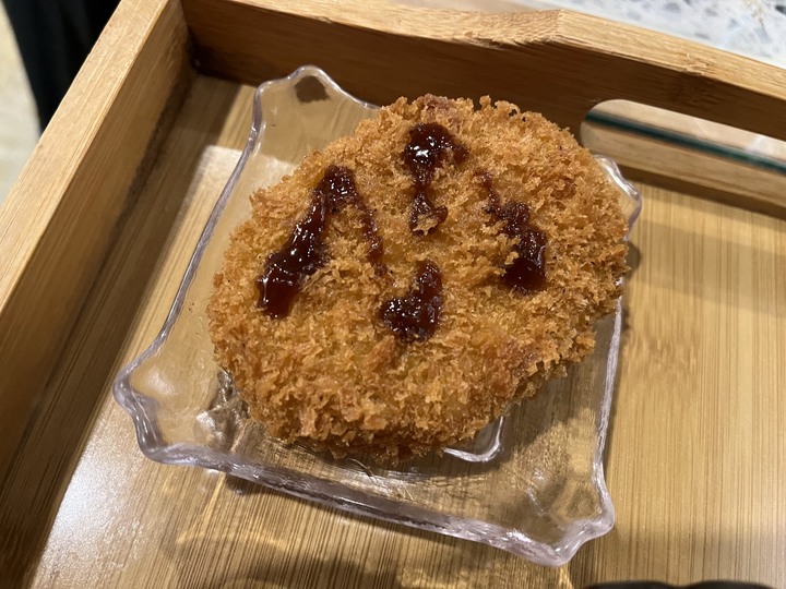 [食記] 坂道咖哩，台灣基隆仁愛，香味濃嫩煎碳酸雞腿排歐姆蛋咖哩飯！