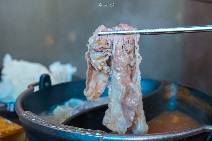 【彰化市│美食】燒瓶子。大肆の鍋(彰化店)。個人鴛鴦鍋,多種冰淇淋免費供應,宵夜場至凌晨3點